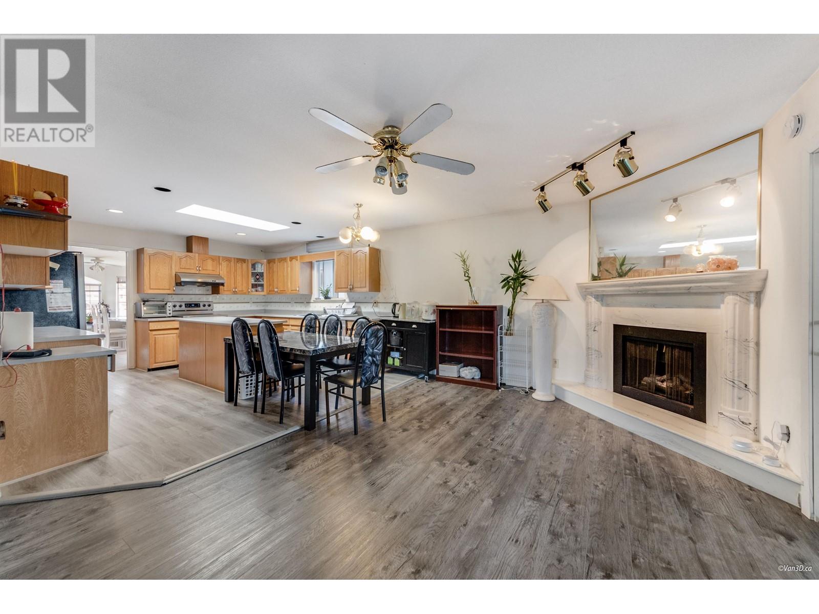 7351 12th Avenue, Burnaby, British Columbia  V3N 2J8 - Photo 6 - R3007626