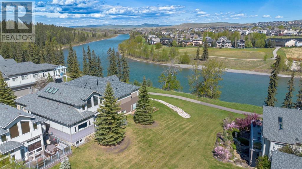 Property at 102 Crawford Drive image 2