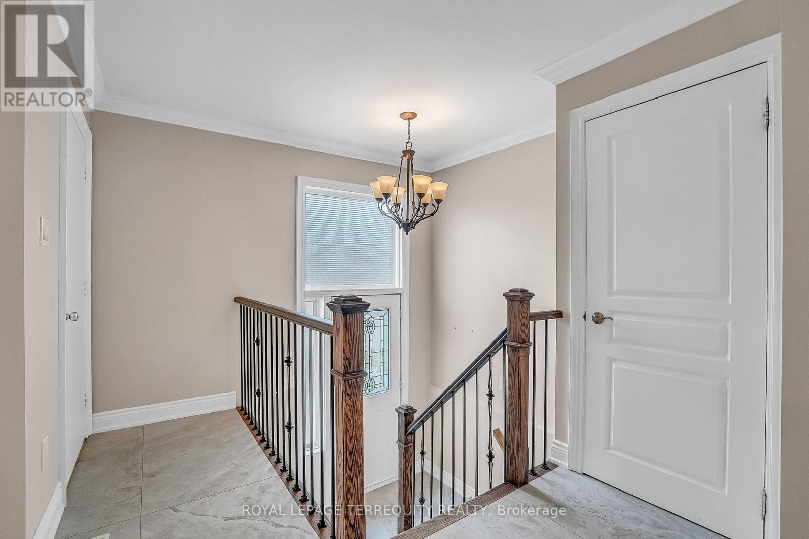 17 Agincourt Road, Vaughan, Ontario  L4L 2Z7 - Photo 5 - N12158561