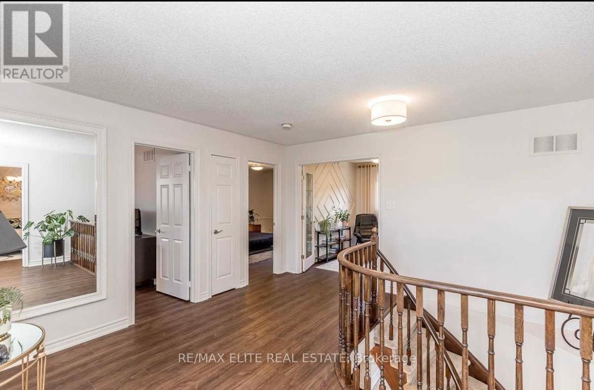 19 Northview Crescent, Barrie, Ontario  L4N 9T4 - Photo 13 - S12182173