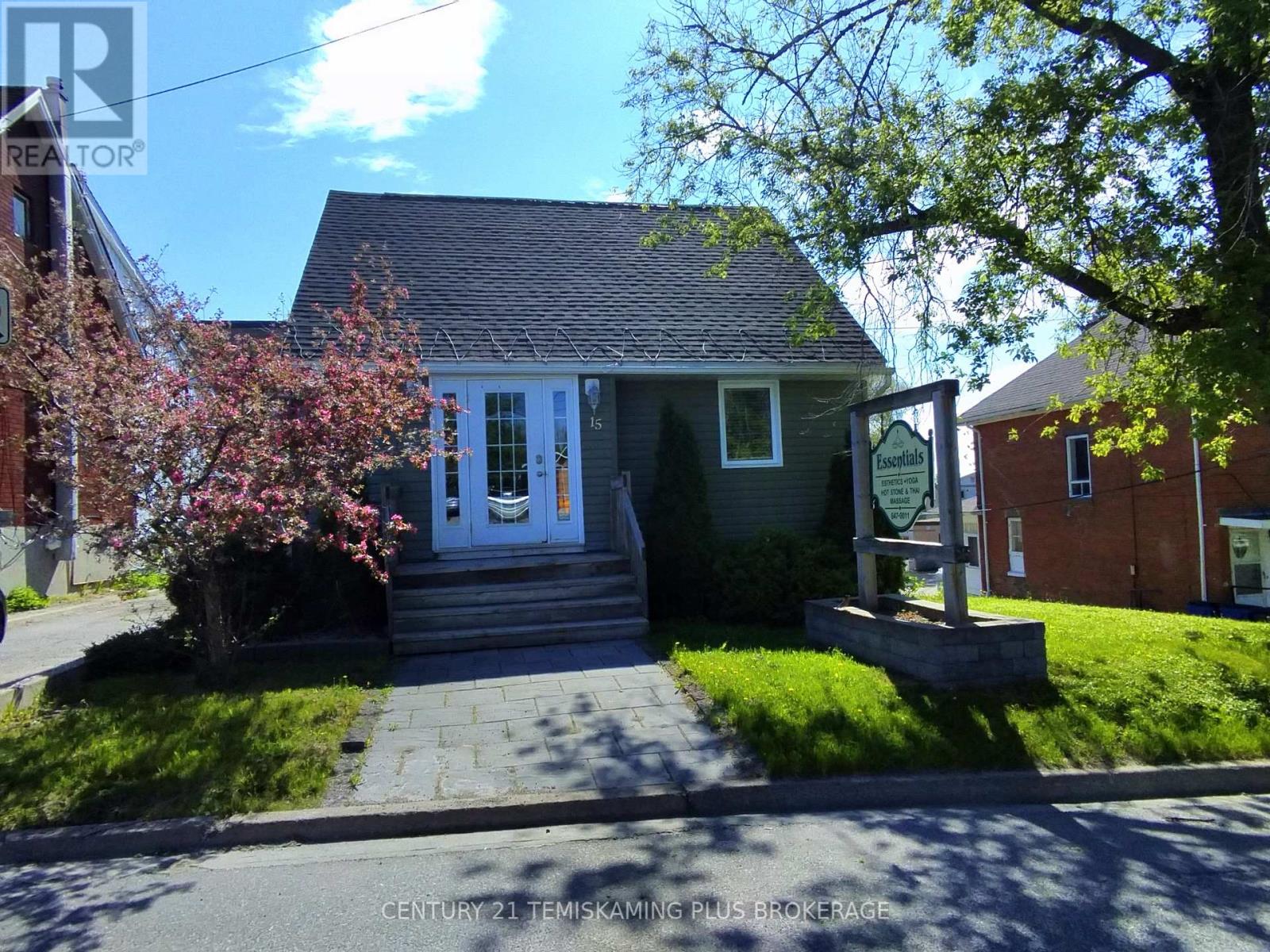 15 MARY STREET, Temiskaming Shores, Ontario