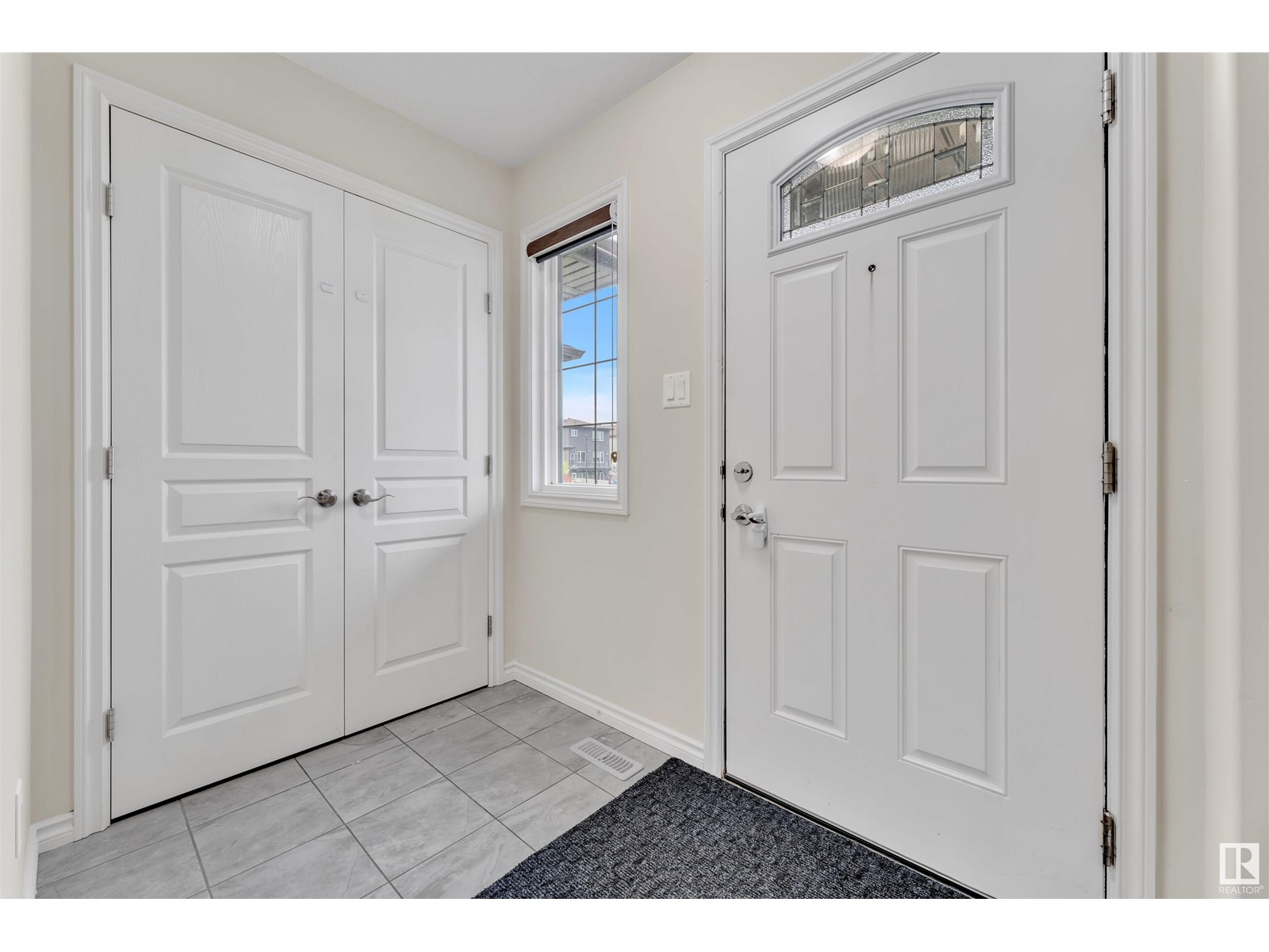 Property at 1525 24 ST NW image 4