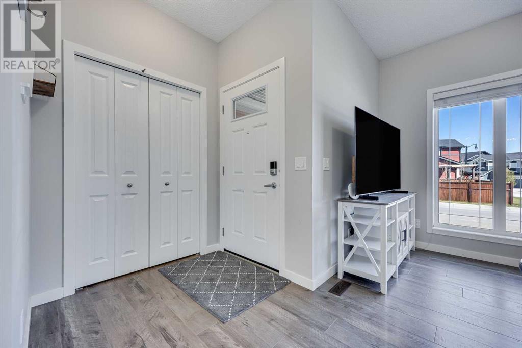13 Sunrise Way, Cochrane, Alberta  T4C 2S4 - Photo 4 - A2219801