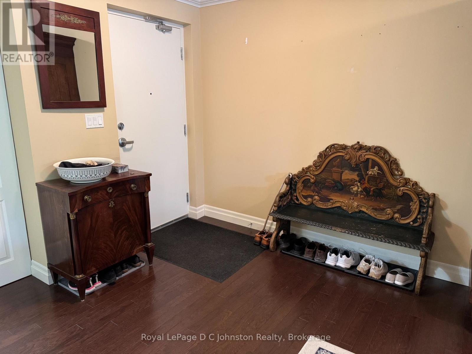 202 - 221 Adelaide Street, Saugeen Shores, Ontario  N0H 2L0 - Photo 2 - X12177766