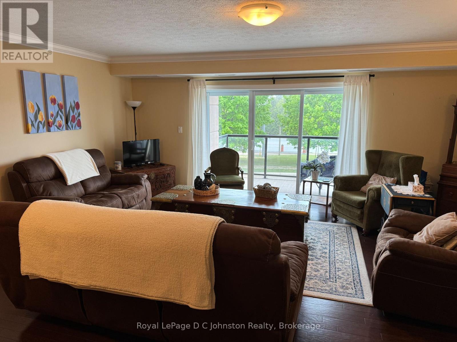 202 - 221 Adelaide Street, Saugeen Shores, Ontario  N0H 2L0 - Photo 7 - X12177766