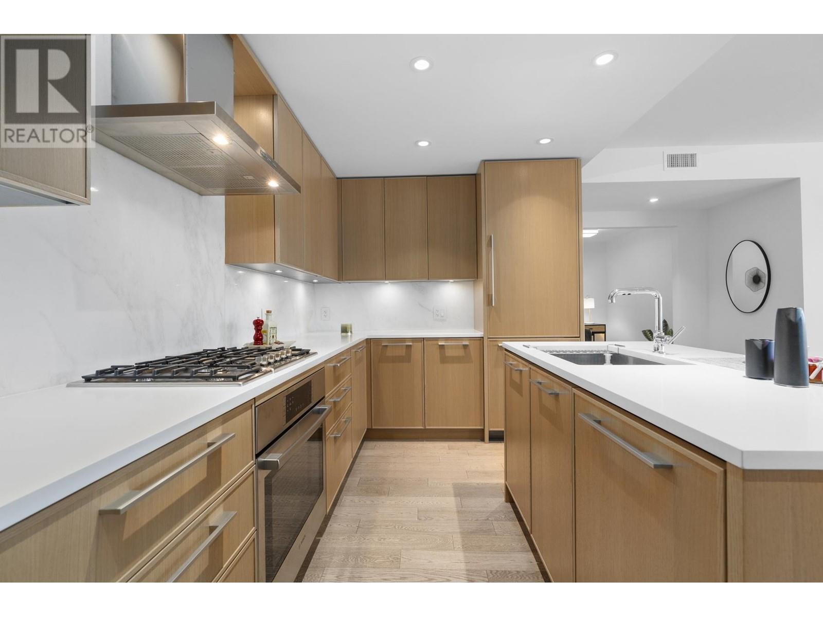 312 3220 Connaught Crescent, North Vancouver, British Columbia  V7R 0A5 - Photo 18 - R3008841