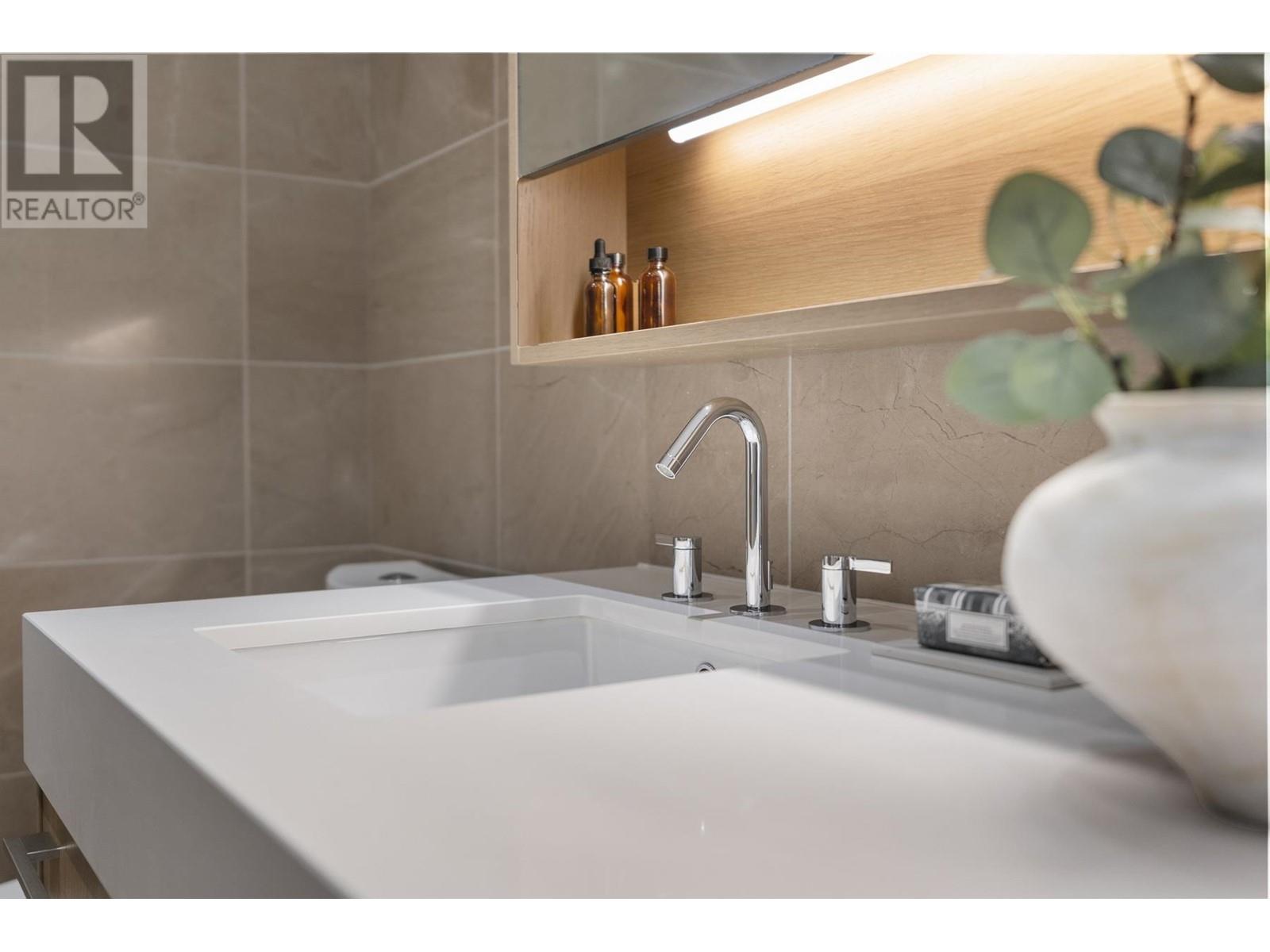 312 3220 Connaught Crescent, North Vancouver, British Columbia  V7R 0A5 - Photo 26 - R3008841
