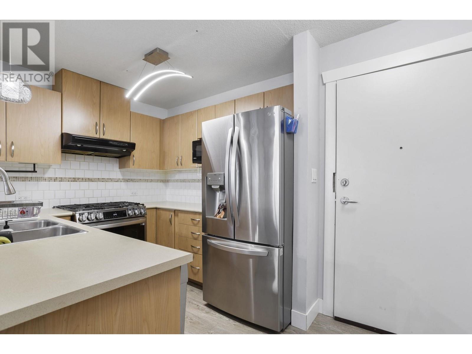 207 2998 Silver Springs Boulevard, Coquitlam, British Columbia  V3E 3R7 - Photo 10 - R3008852