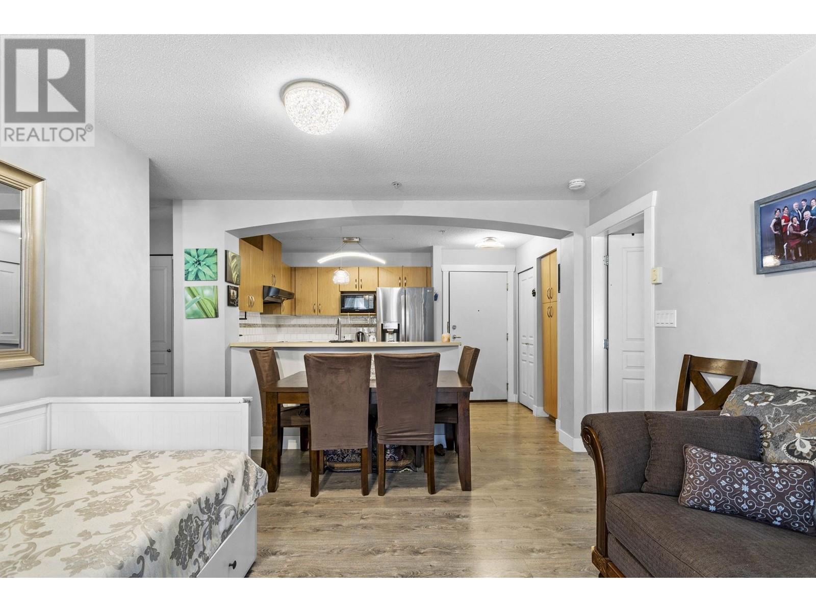 207 2998 Silver Springs Boulevard, Coquitlam, British Columbia  V3E 3R7 - Photo 8 - R3008852