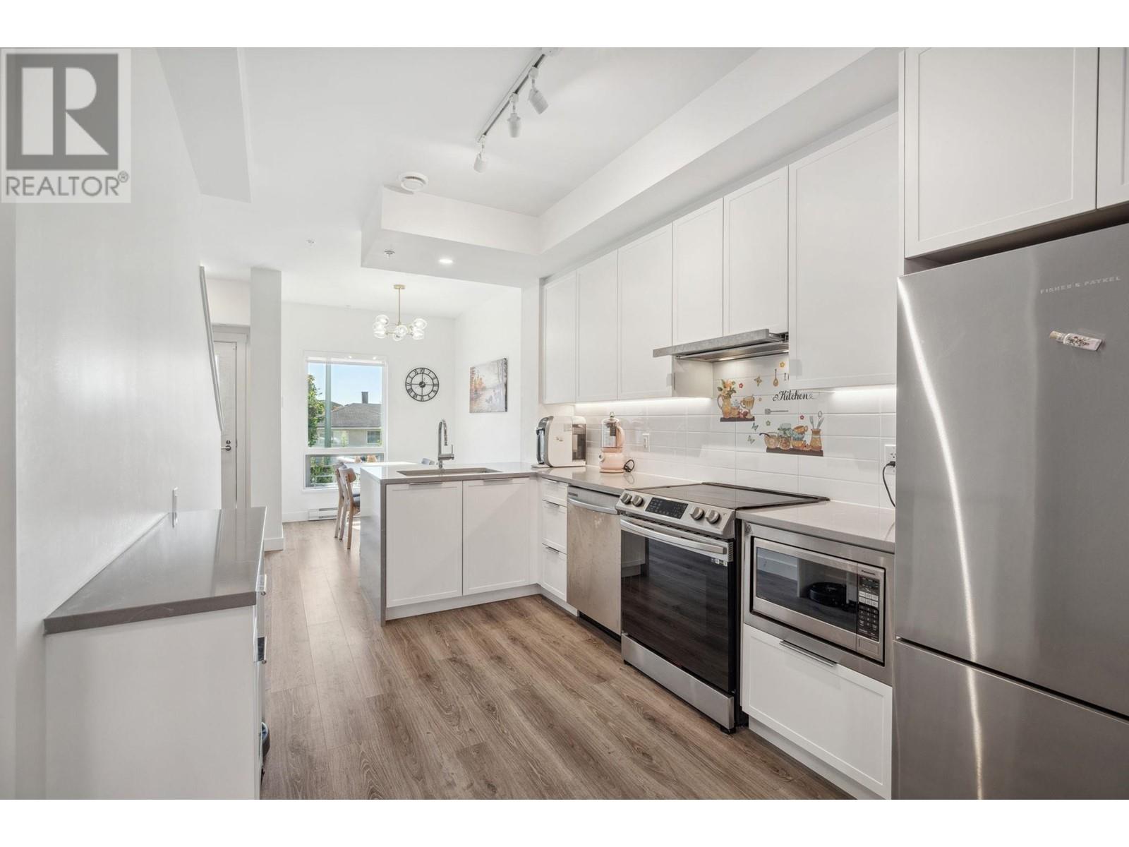 Property at 103 609 SYDNEY AVENUE image 3