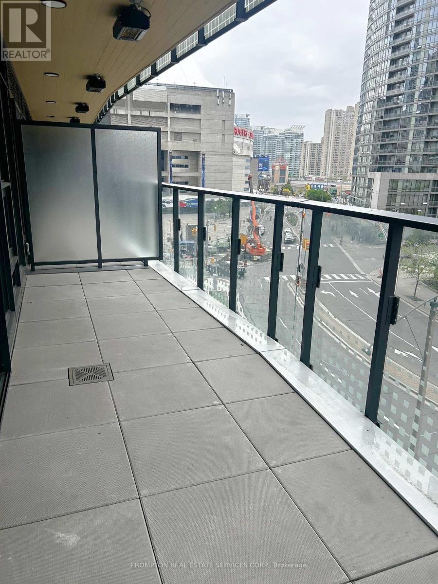 319 - 3 Concord Cityplace Way, Toronto, Ontario  M5V 0X4 - Photo 11 - C12182342