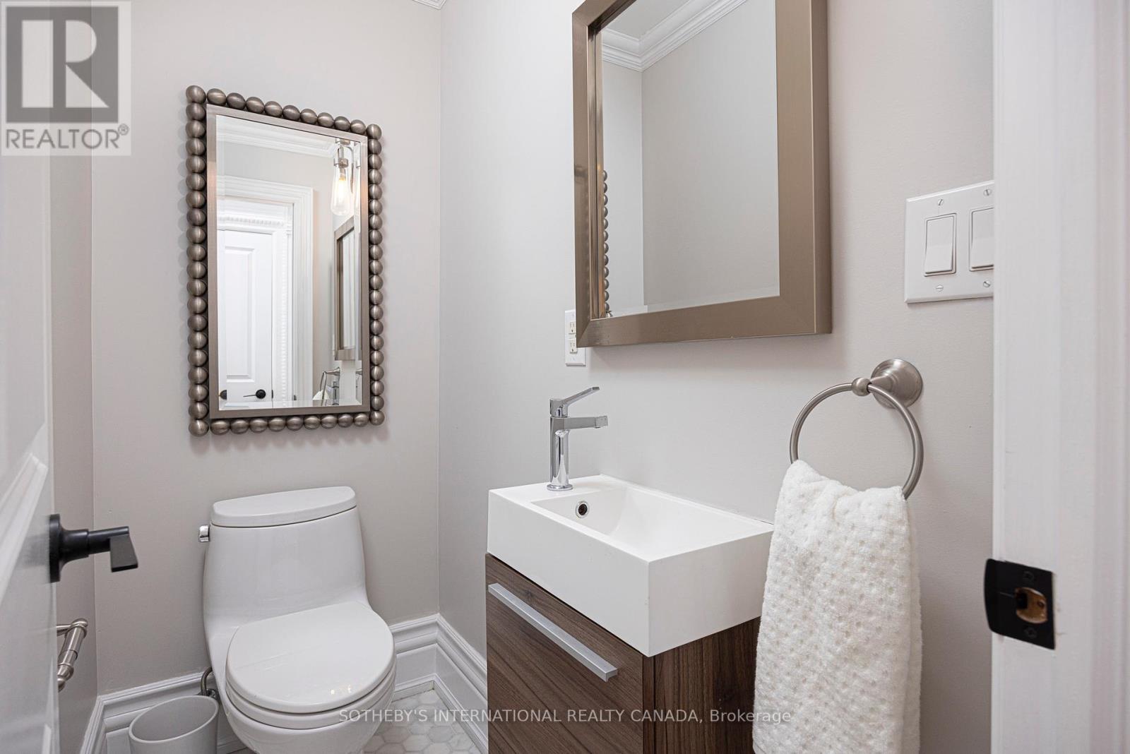 54 Stanley Terrace Avenue, Toronto (Niagara), Ontario  M6J 2R4 - Photo 11 - C12182359