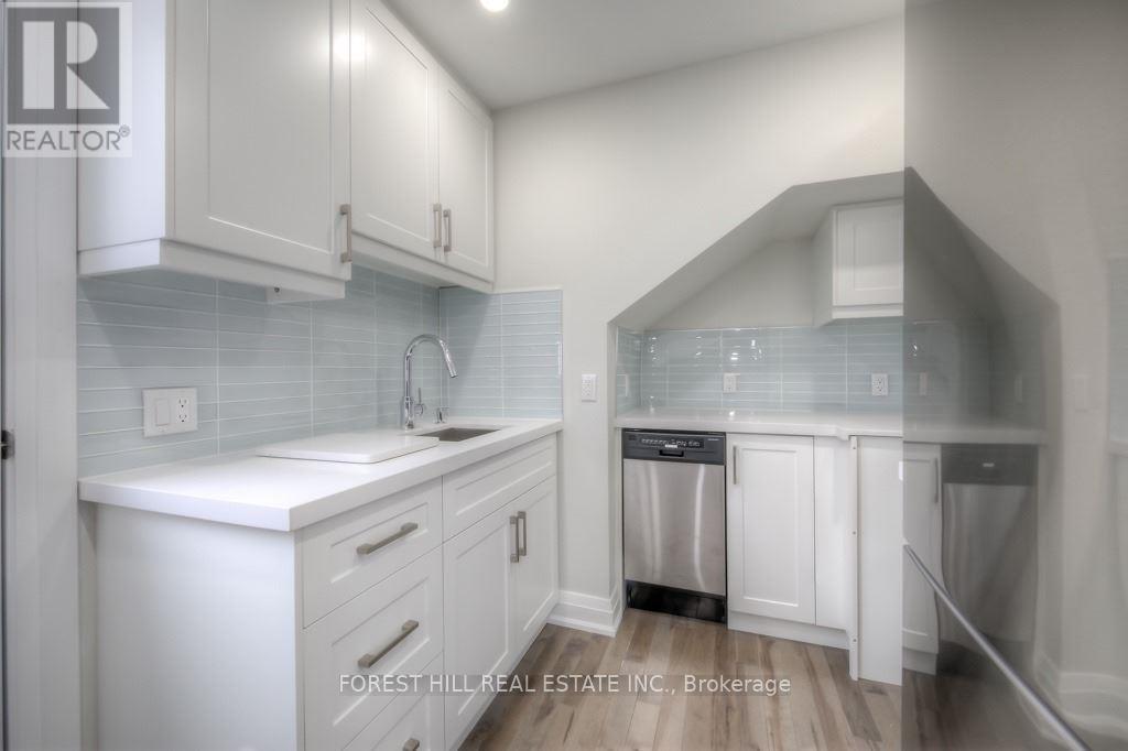 #3 - 1747 Bathurst Street, Toronto, Ontario  M5P 3K5 - Photo 2 - C12182376