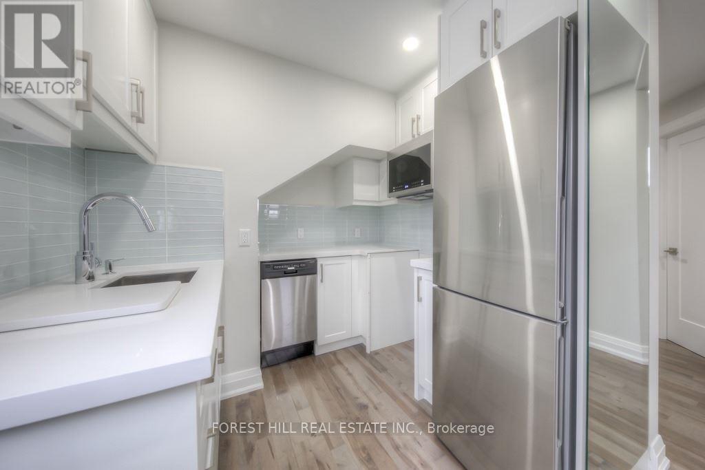 #3 - 1747 Bathurst Street, Toronto, Ontario  M5P 3K5 - Photo 4 - C12182376