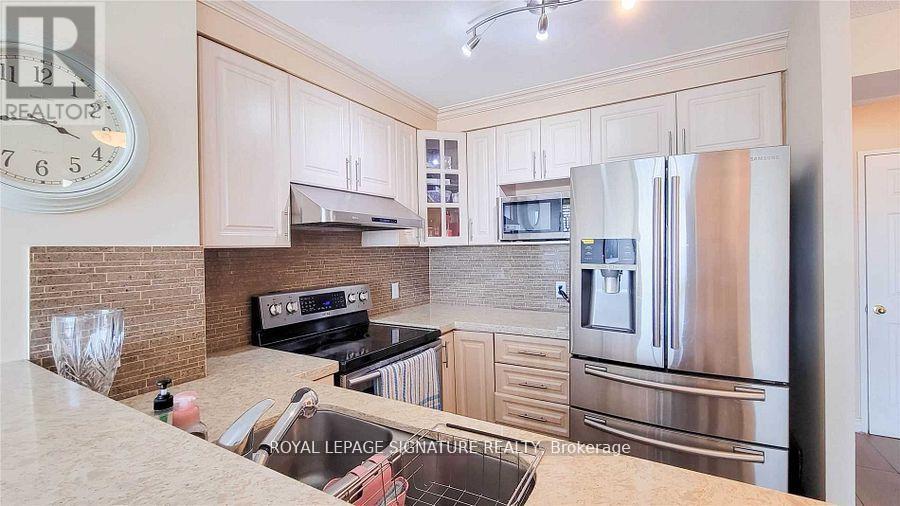 1011 - 11 Lee Centre Drive, Toronto, Ontario  M1H 3J5 - Photo 6 - E12182387
