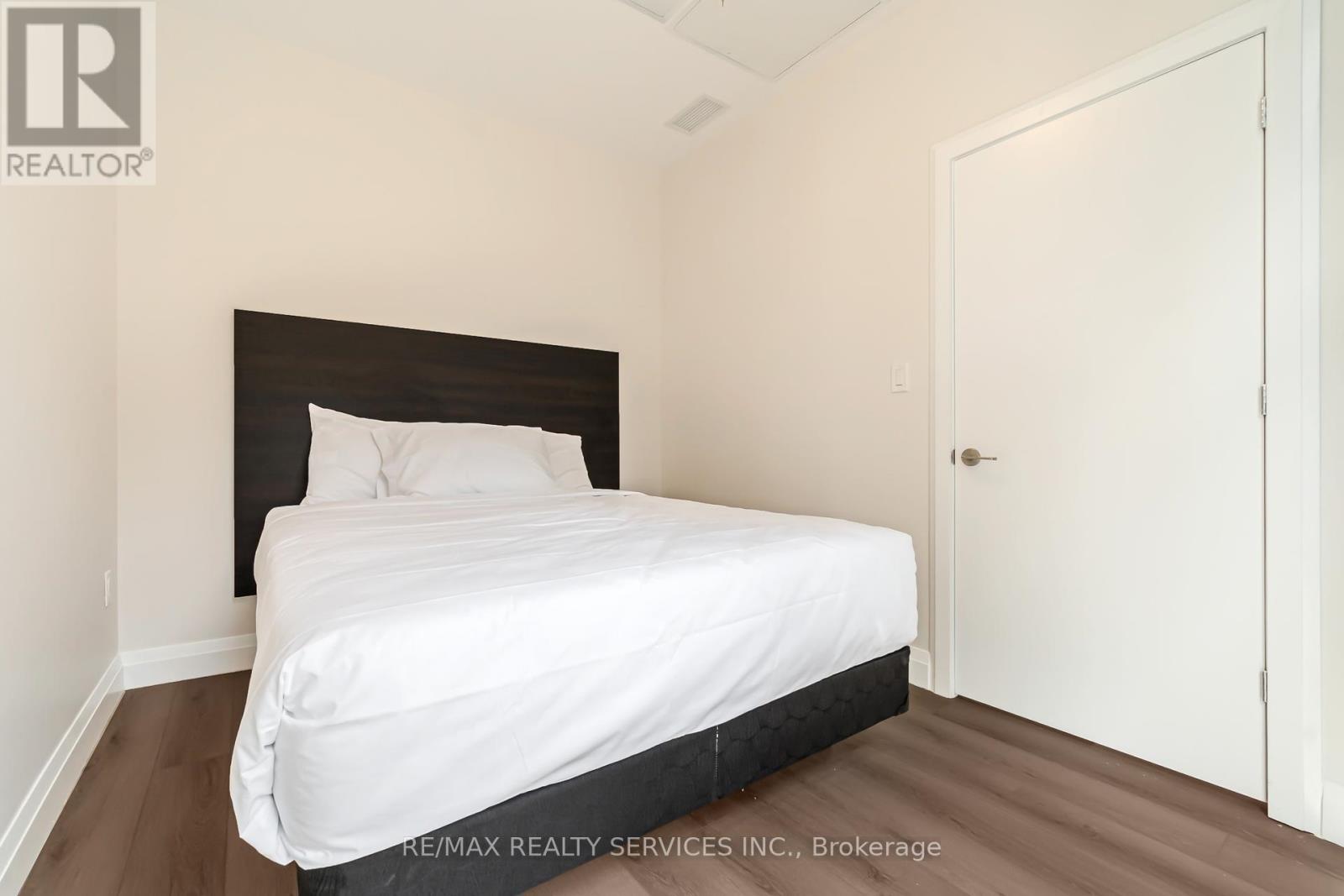 #1 - 30 Dean Park Road, Toronto, Ontario  M1B 3H1 - Photo 12 - E12182427