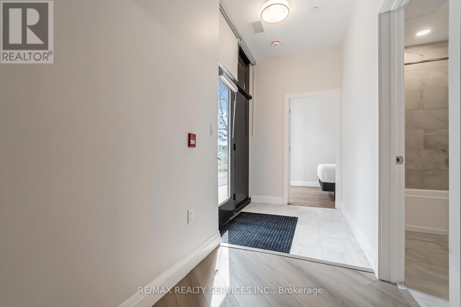 #1 - 30 Dean Park Road, Toronto, Ontario  M1B 3H1 - Photo 4 - E12182427
