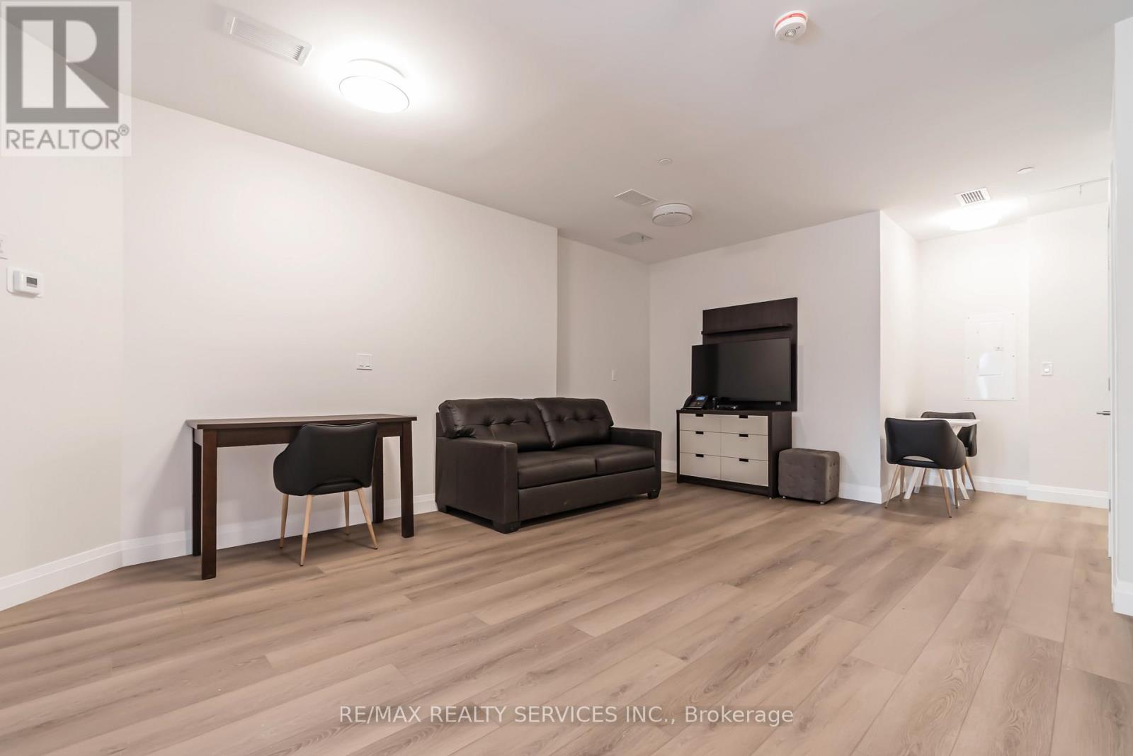 #1 - 30 Dean Park Road, Toronto, Ontario  M1B 3H1 - Photo 8 - E12182427