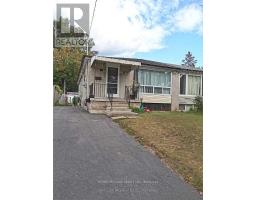 95 SANTAMONICA BOULEVARD, Toronto, Ontario