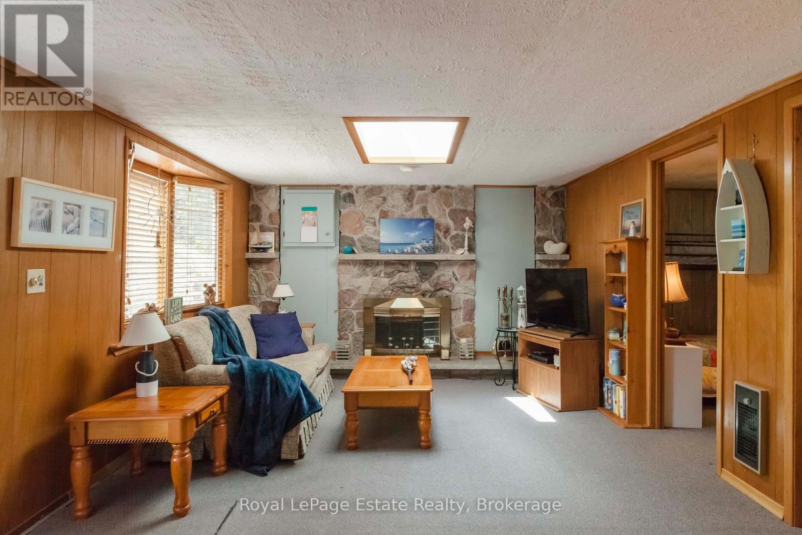 37 Sog Je Wa Sa Drive, Native Leased Lands, Ontario N0H 2G0 - Photo 11 - X12182491