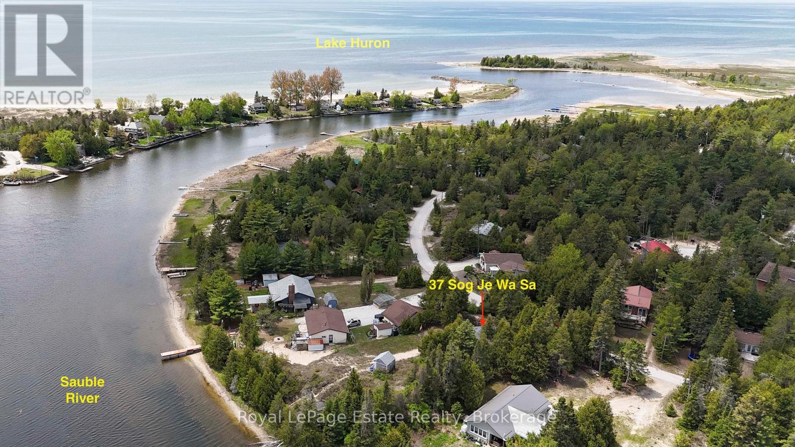 37 Sog Je Wa Sa Drive, Native Leased Lands, Ontario N0H 2G0 - Photo 3 - X12182491