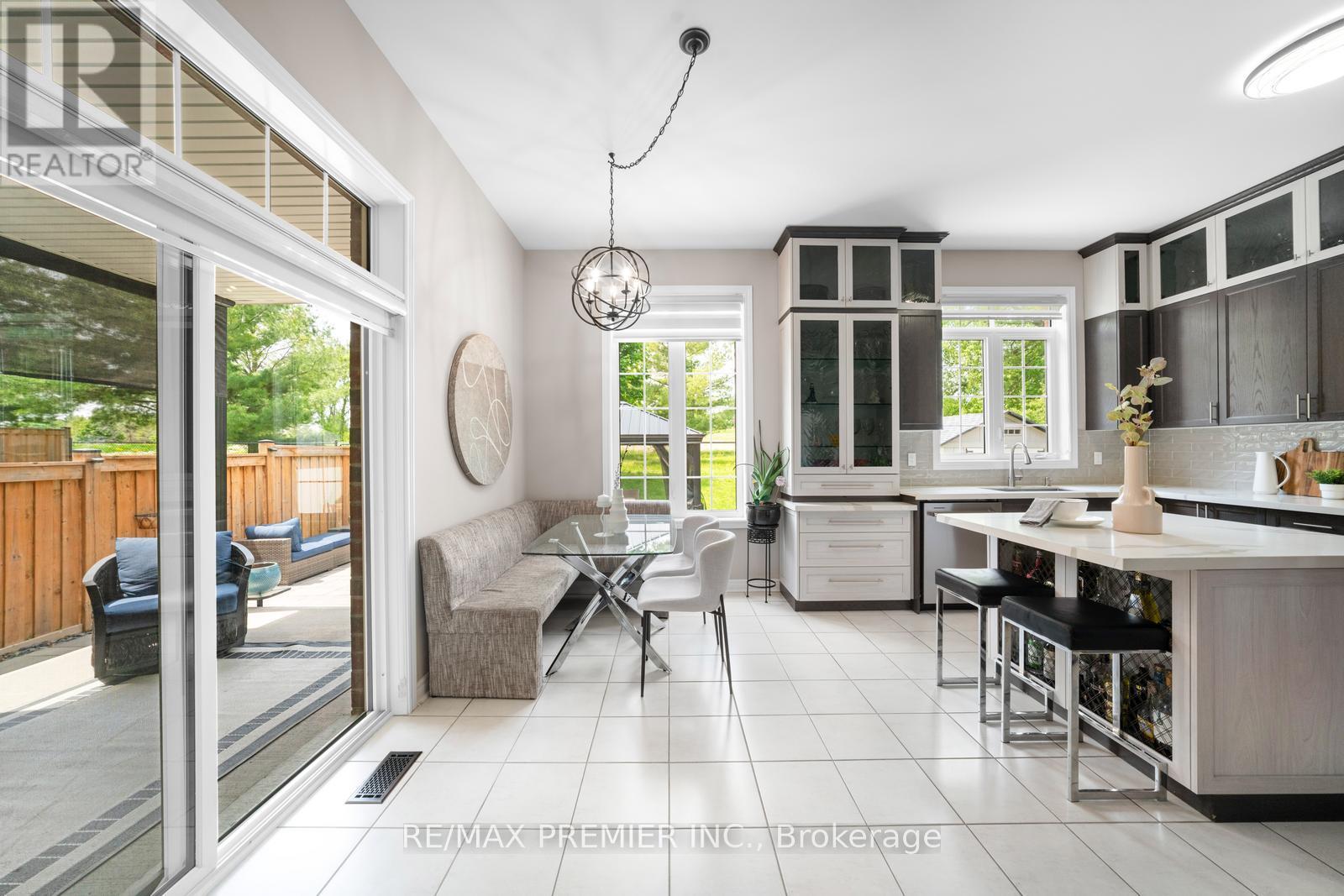 68 Inverness Way, Bradford West Gwillimbury, Ontario  L3Z 0W5 - Photo 13 - N12182299