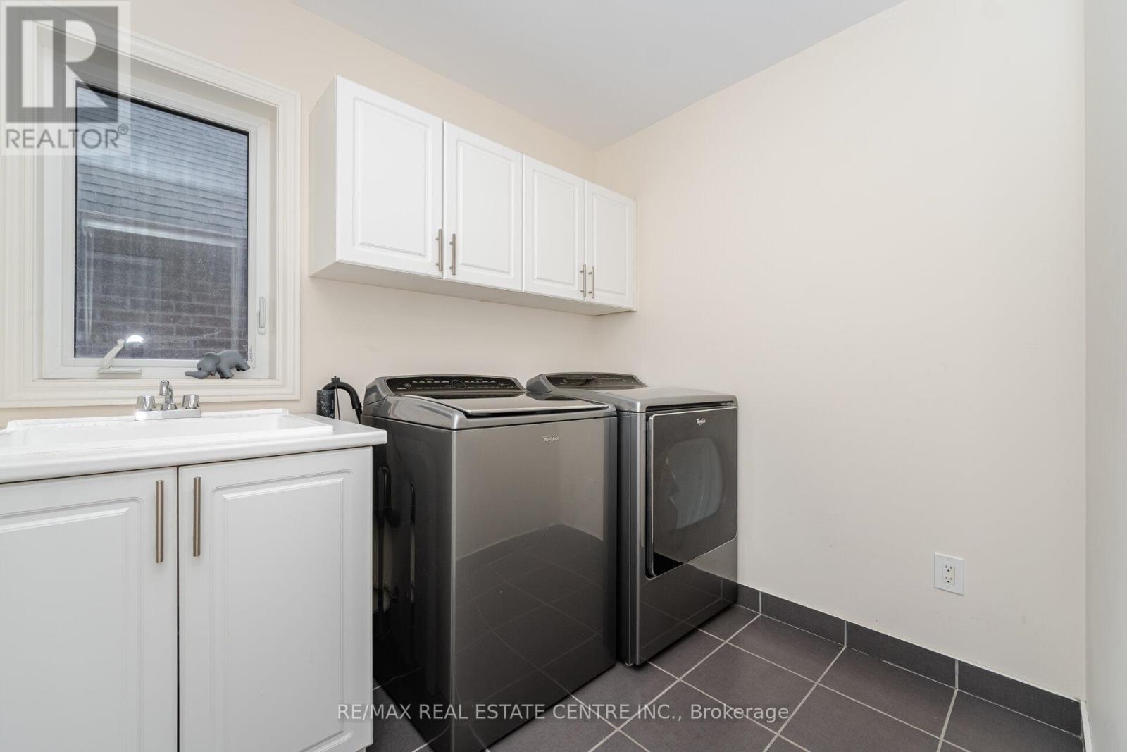 175 Barrow Avenue, Bradford West Gwillimbury, Ontario  L3Z 2A6 - Photo 37 - N12182332
