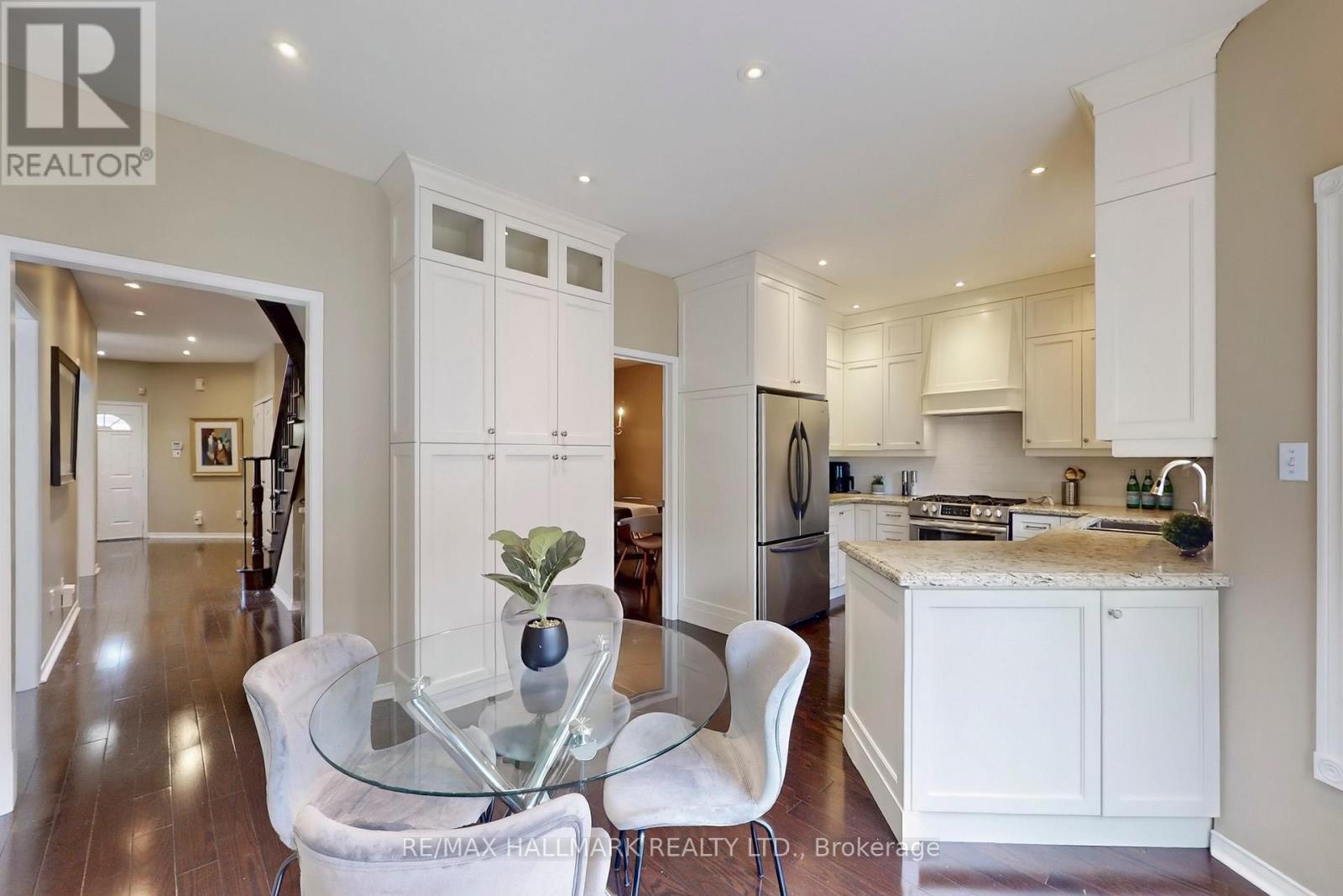 92 Canyon Hill Avenue, Richmond Hill, Ontario  L4C 0K5 - Photo 15 - N12182356