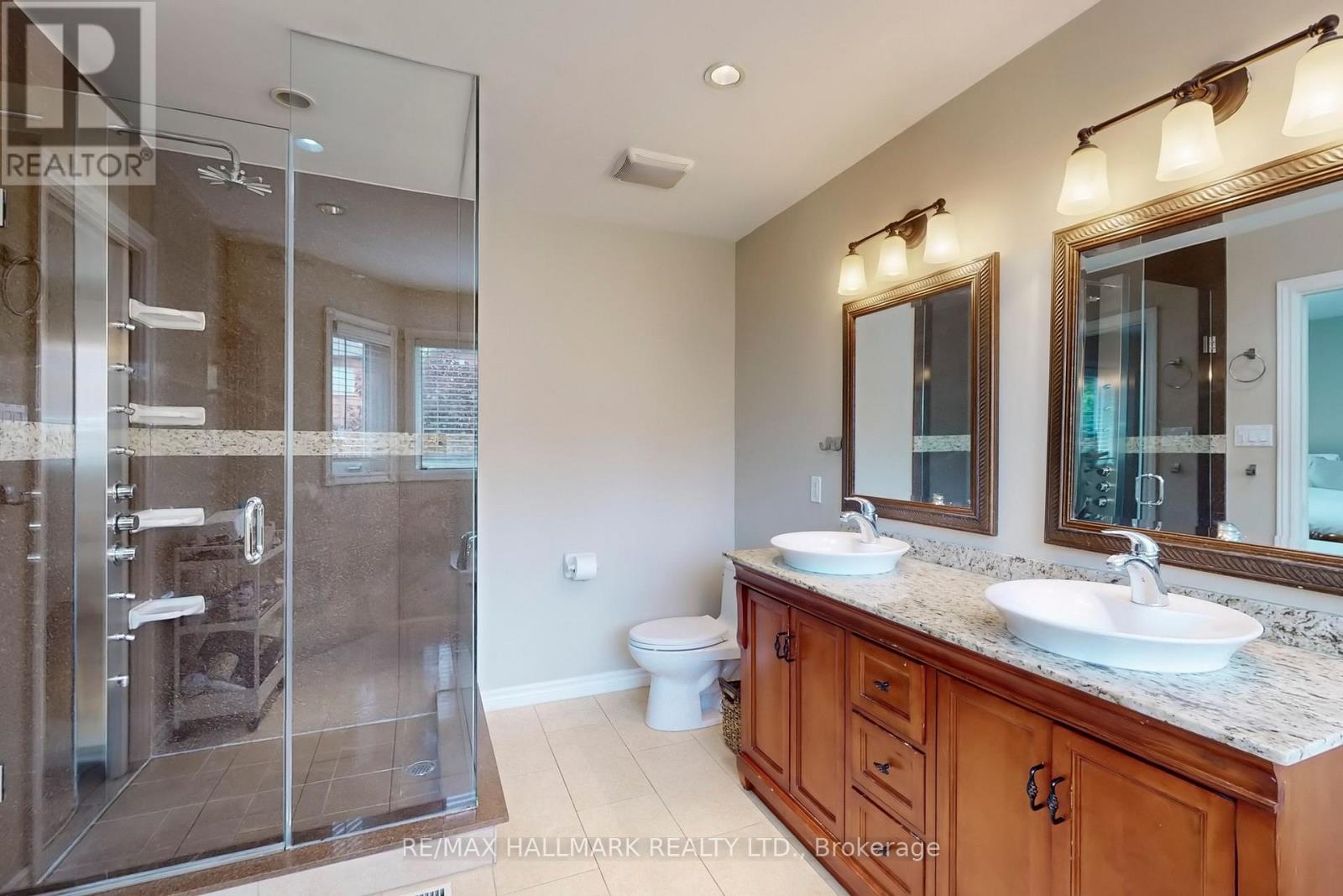 92 Canyon Hill Avenue, Richmond Hill, Ontario  L4C 0K5 - Photo 27 - N12182356