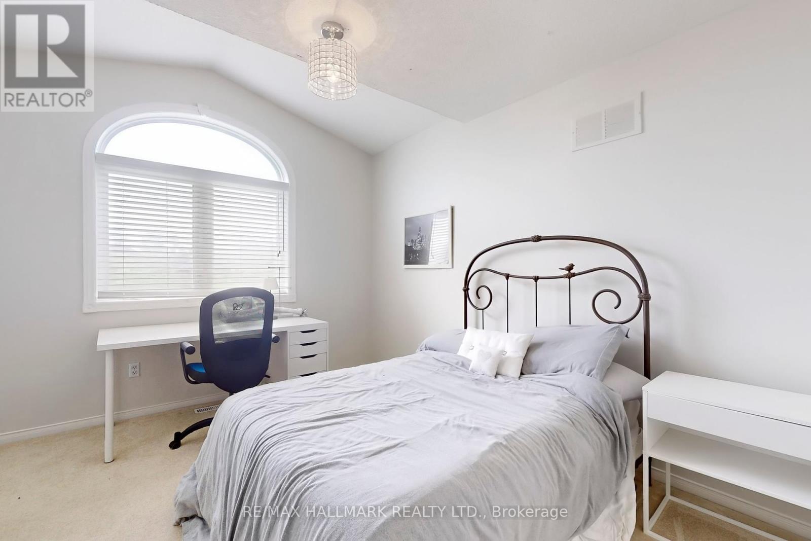 92 Canyon Hill Avenue, Richmond Hill, Ontario  L4C 0K5 - Photo 31 - N12182356