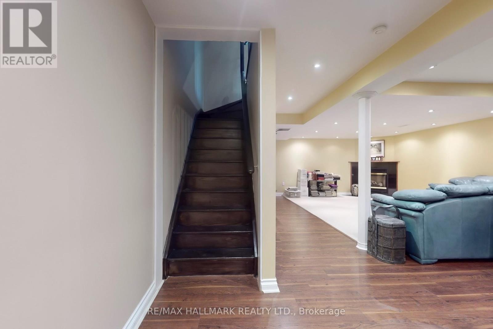 92 Canyon Hill Avenue, Richmond Hill, Ontario  L4C 0K5 - Photo 33 - N12182356