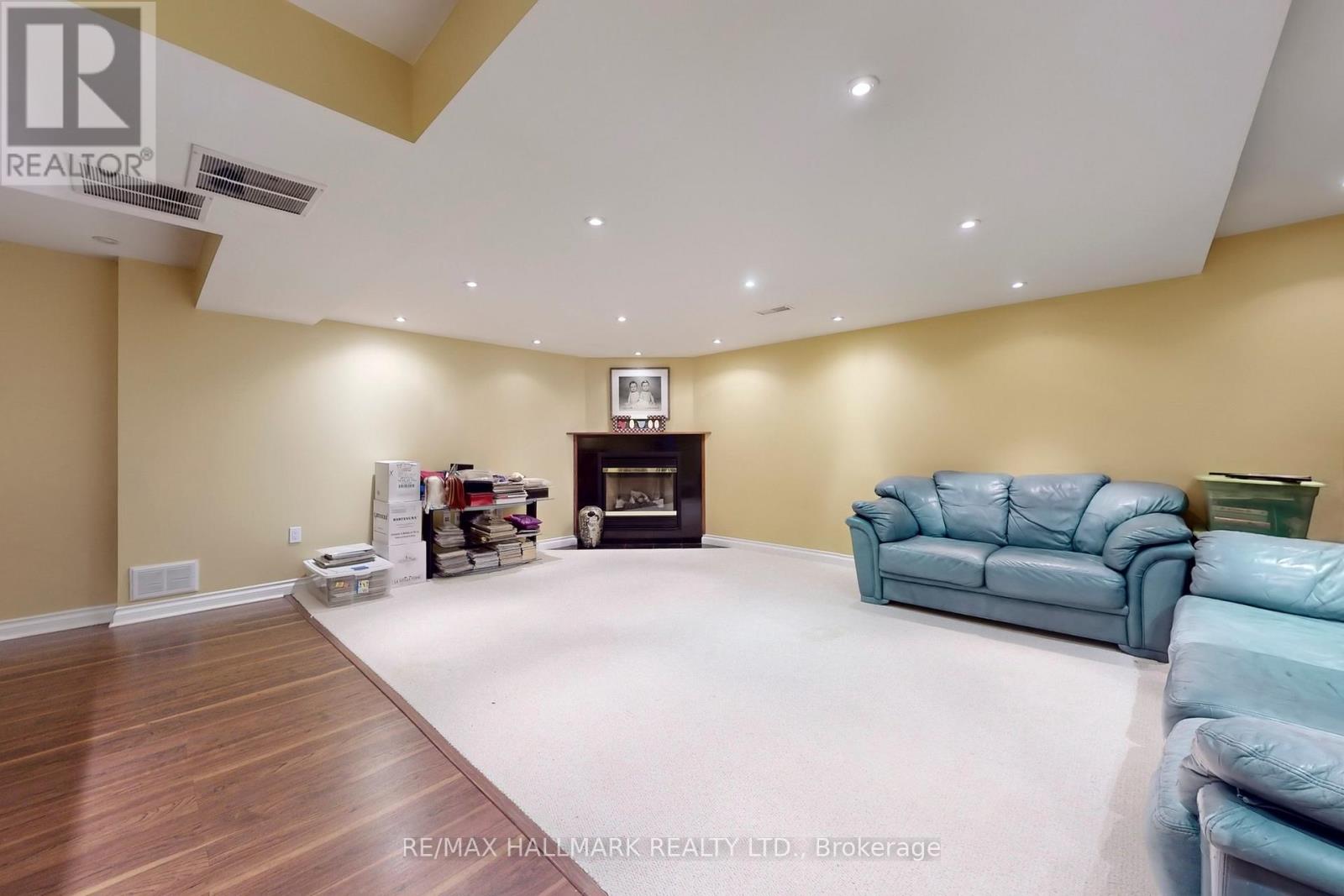 92 Canyon Hill Avenue, Richmond Hill, Ontario  L4C 0K5 - Photo 34 - N12182356