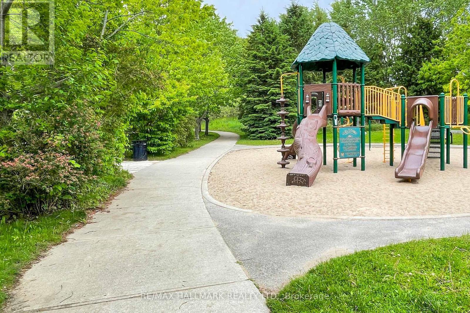 92 Canyon Hill Avenue, Richmond Hill, Ontario  L4C 0K5 - Photo 44 - N12182356
