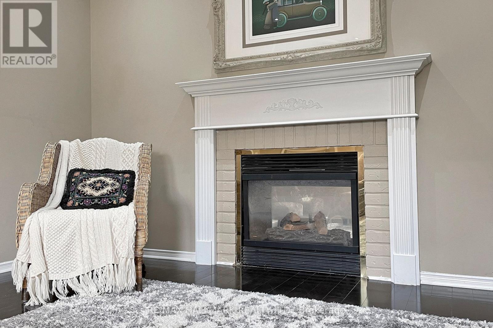 92 Canyon Hill Avenue, Richmond Hill, Ontario  L4C 0K5 - Photo 8 - N12182356