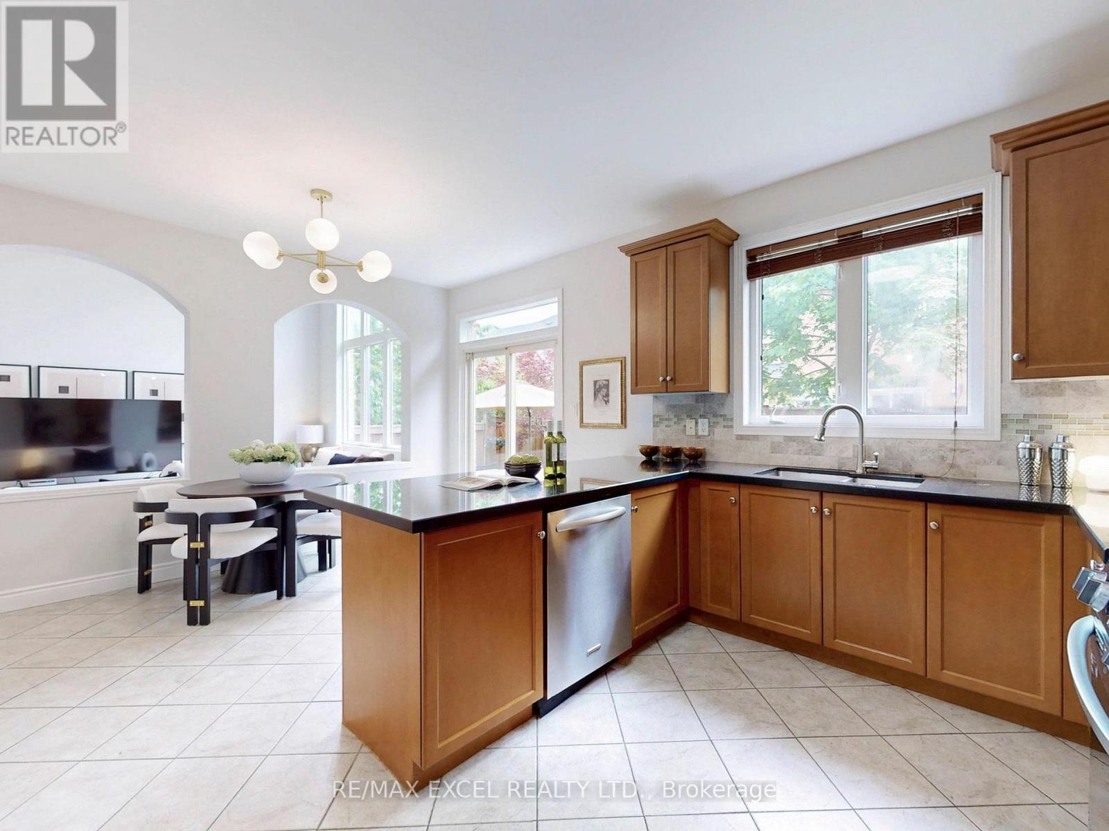 57 Moss Creek Boulevard, Markham, Ontario  L6C 2V5 - Photo 14 - N12182385