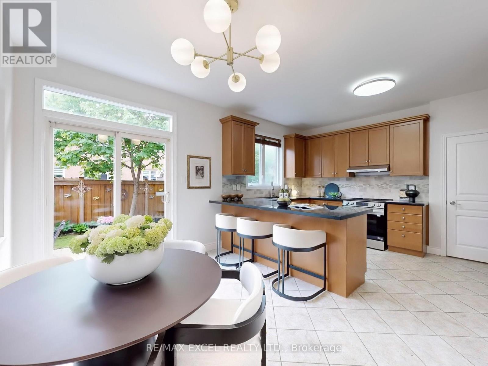 57 Moss Creek Boulevard, Markham, Ontario  L6C 2V5 - Photo 17 - N12182385