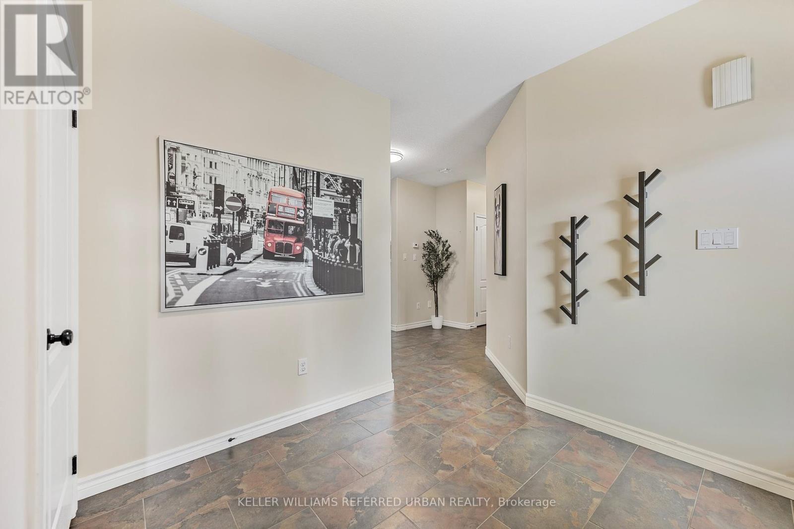 68 Mike Hart Drive, Essa, Ontario  L0M 1B5 - Photo 5 - N12182437