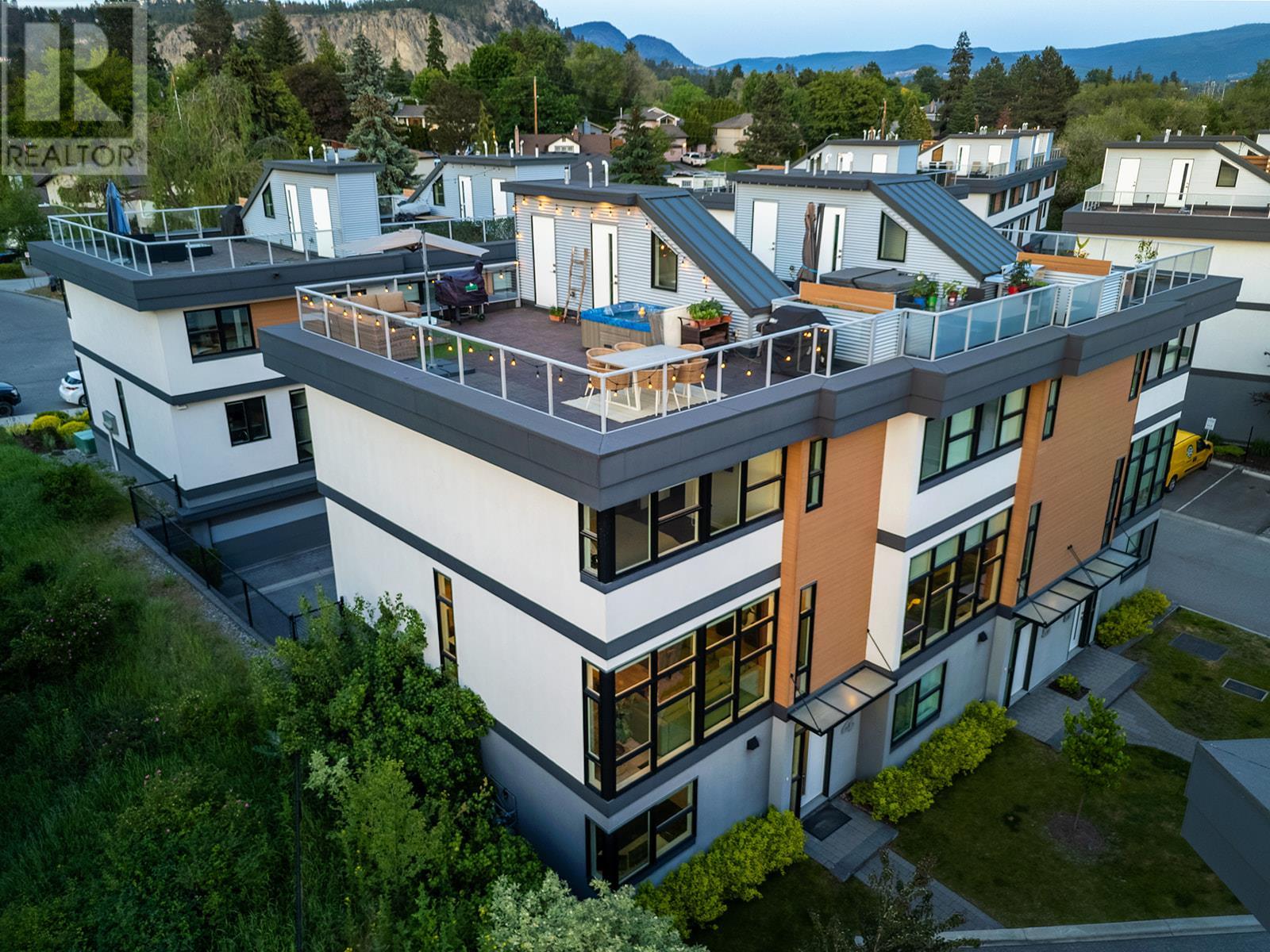 1515 Highland Drive N Unit# 4, Kelowna, BC V1Y0C9