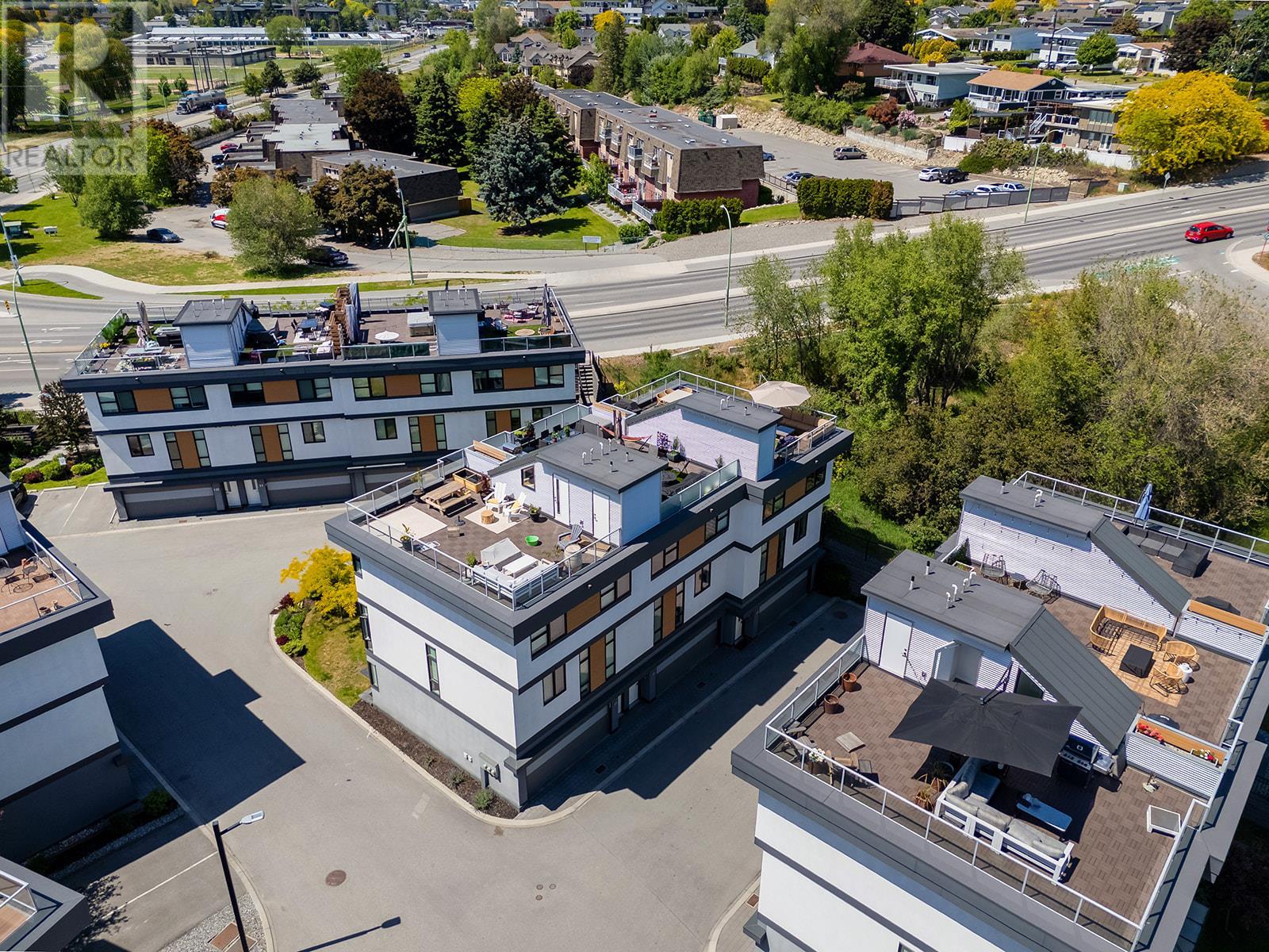1515 Highland Drive N Unit# 4, Kelowna, BC V1Y0C9