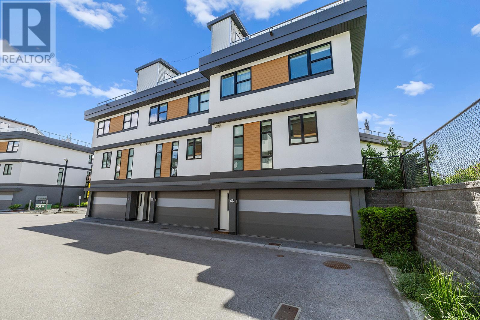 1515 Highland Drive N Unit# 4, Kelowna, BC V1Y0C9