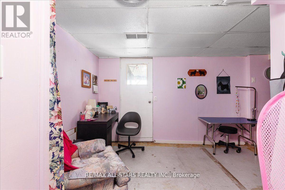 B11 - 63 Ferris Lane, Barrie, Ontario  L4M 5C4 - Photo 12 - S12182370