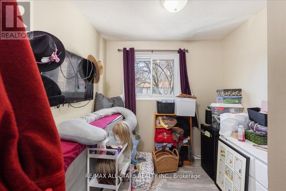 B11 - 63 Ferris Lane, Barrie, Ontario  L4M 5C4 - Photo 8 - S12182370