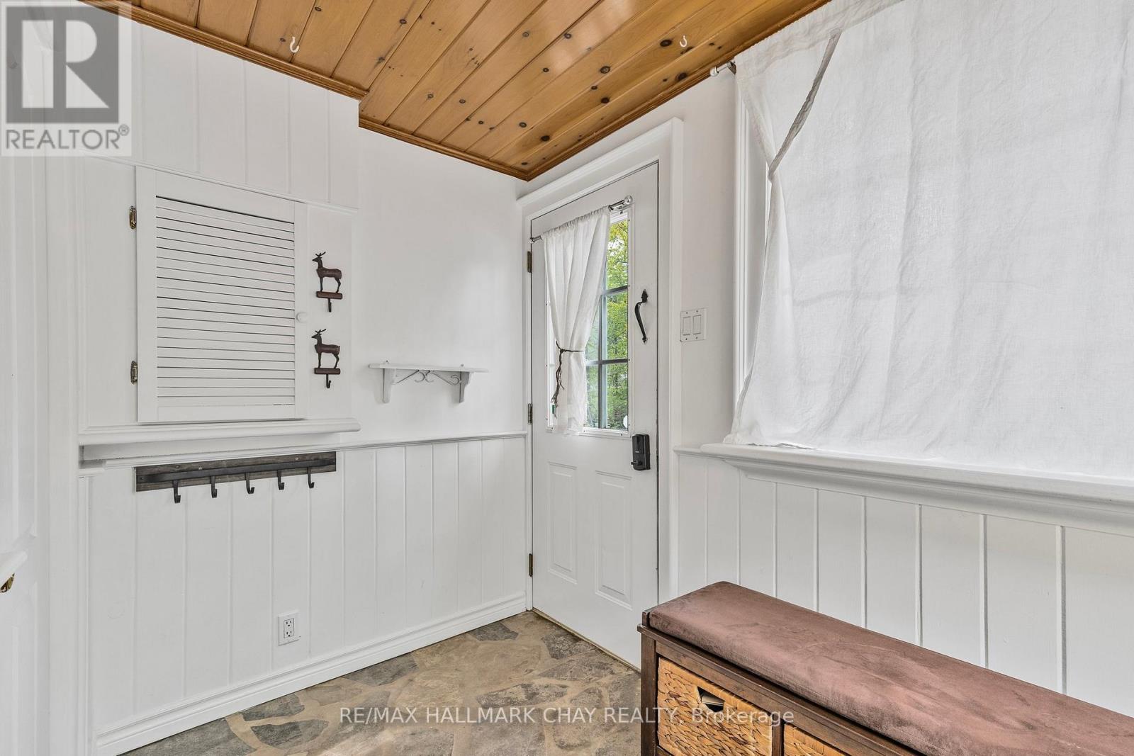 23 Pops Lane, Wasaga Beach, Ontario  L9Z 2X7 - Photo 4 - S12182395