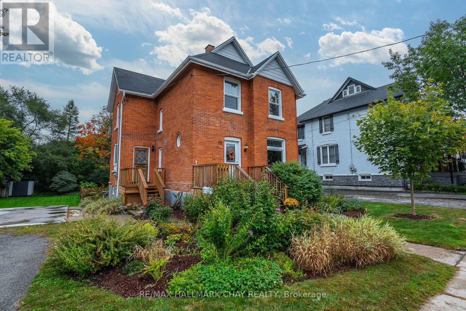 25 William Street, Barrie, Ontario  L4N 3J4 - Photo 3 - S12182403
