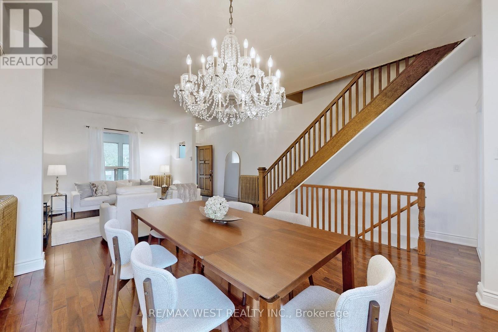 613 Lansdowne Avenue, Toronto, Ontario  M6H 3Y2 - Photo 9 - C12182481