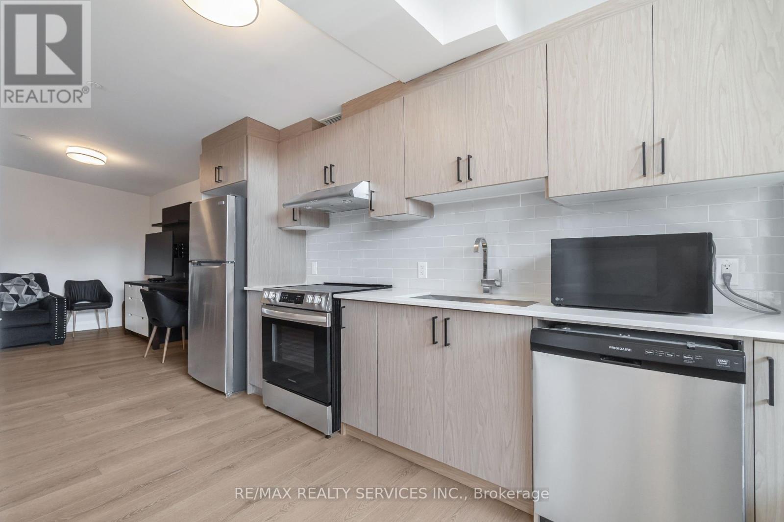#3 - 30 Dean Park Road, Toronto, Ontario  M1B 3H1 - Photo 10 - E12182470
