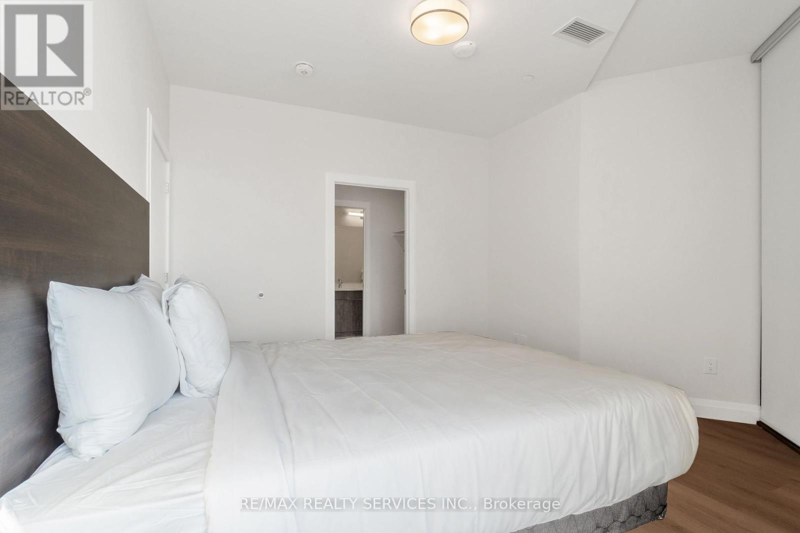 #10 - 30 Dean Park Road, Toronto, Ontario  M1B 3H1 - Photo 10 - E12182551