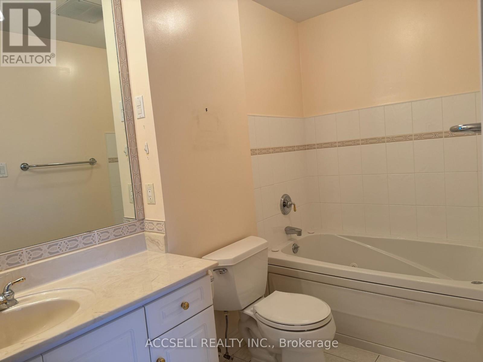 304 - 30 Anglesey Boulevard, Toronto, Ontario  M9A 3B5 - Photo 10 - W12182319