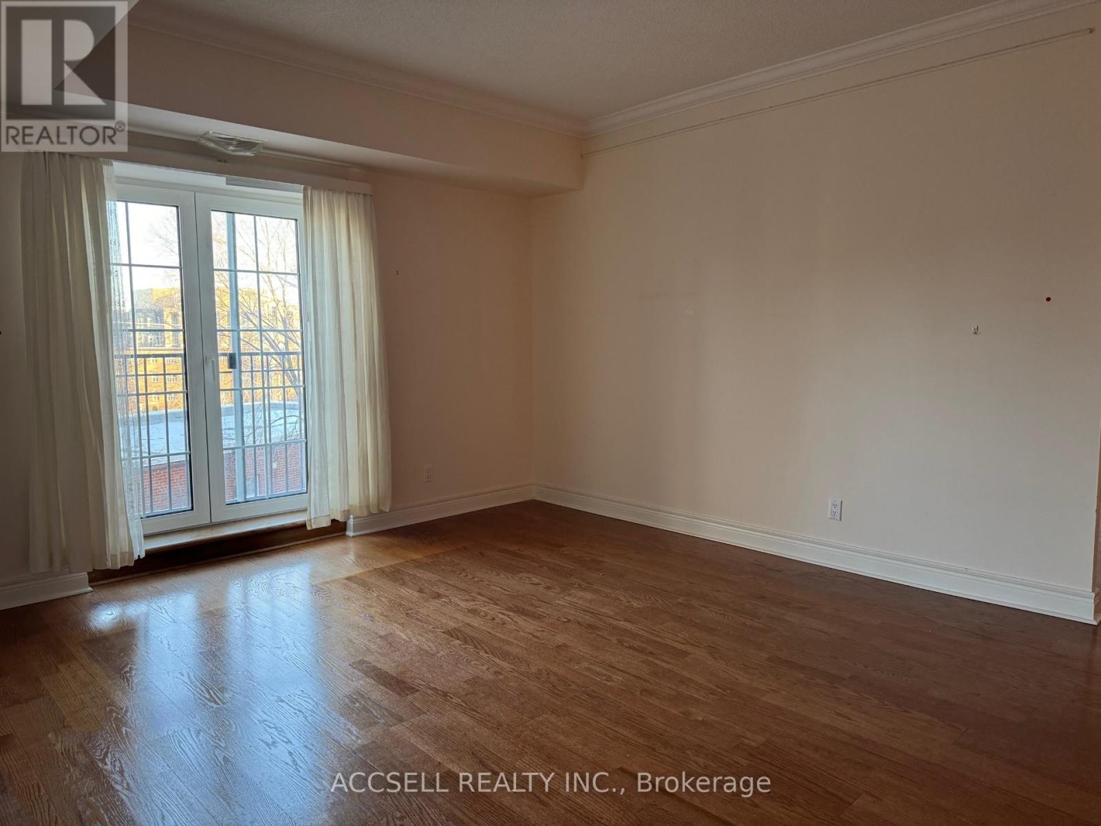 Property at 304 - 30 ANGLESEY BOULEVARD image 2