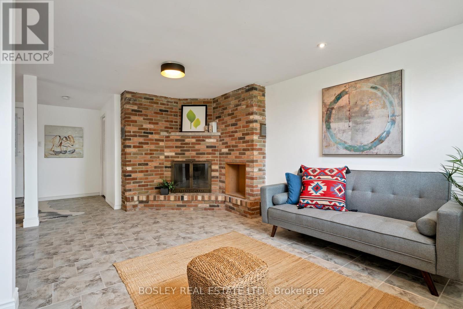 1105 Mississauga Valley Boulevard, Mississauga (Mississauga Valleys), Ontario  L5A 2A1 - Photo 19 - W12182324